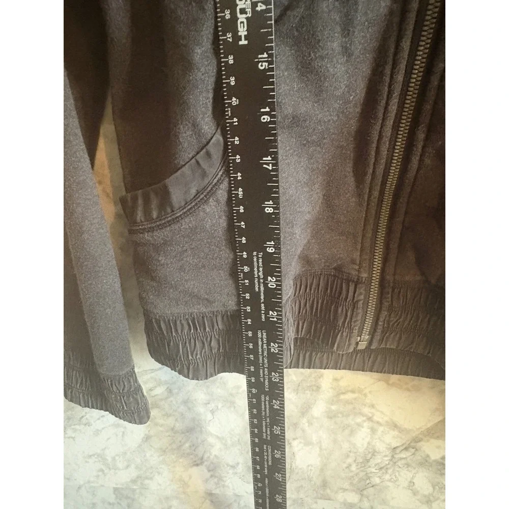 Lululemon Gray‎ Black Full Zip High Neck Athletic Blissed Jacket S/M